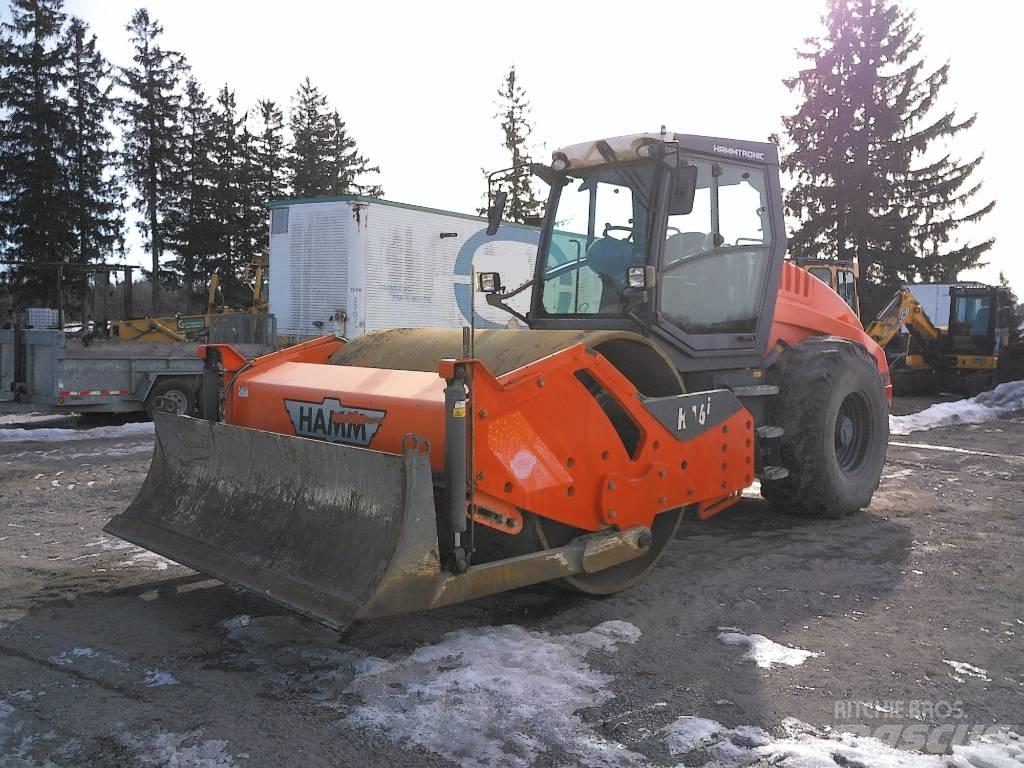 Hamm H 16 i 複合式滾壓機