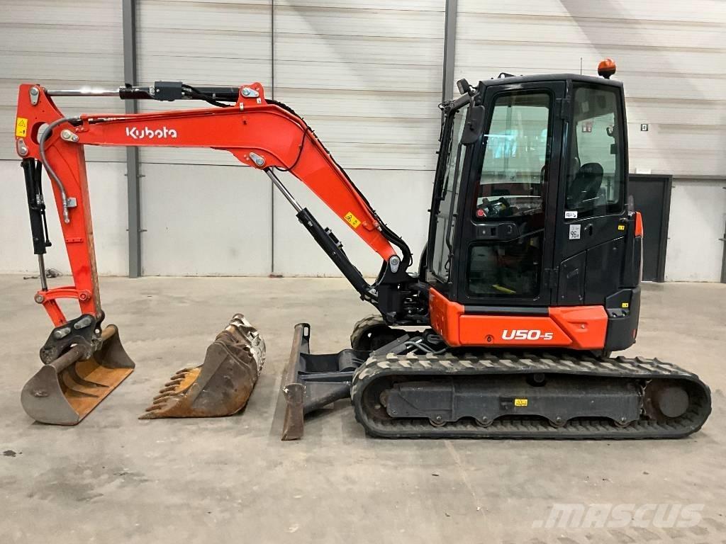 Kubota U 50-5 小型挖土機/掘鑿機<7t(小型挖掘機)