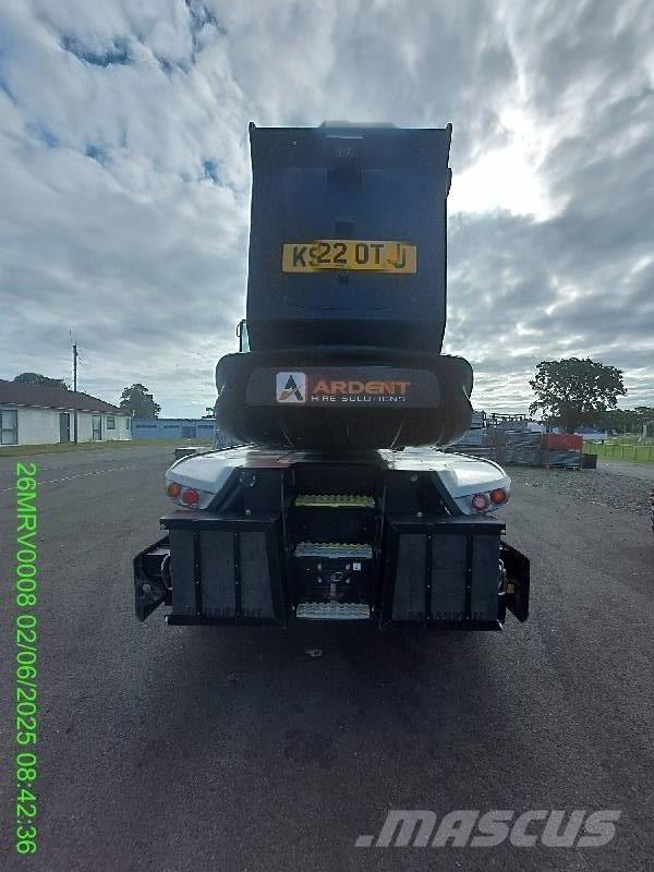 Manitou MRT 2660 伸縮臂操作車