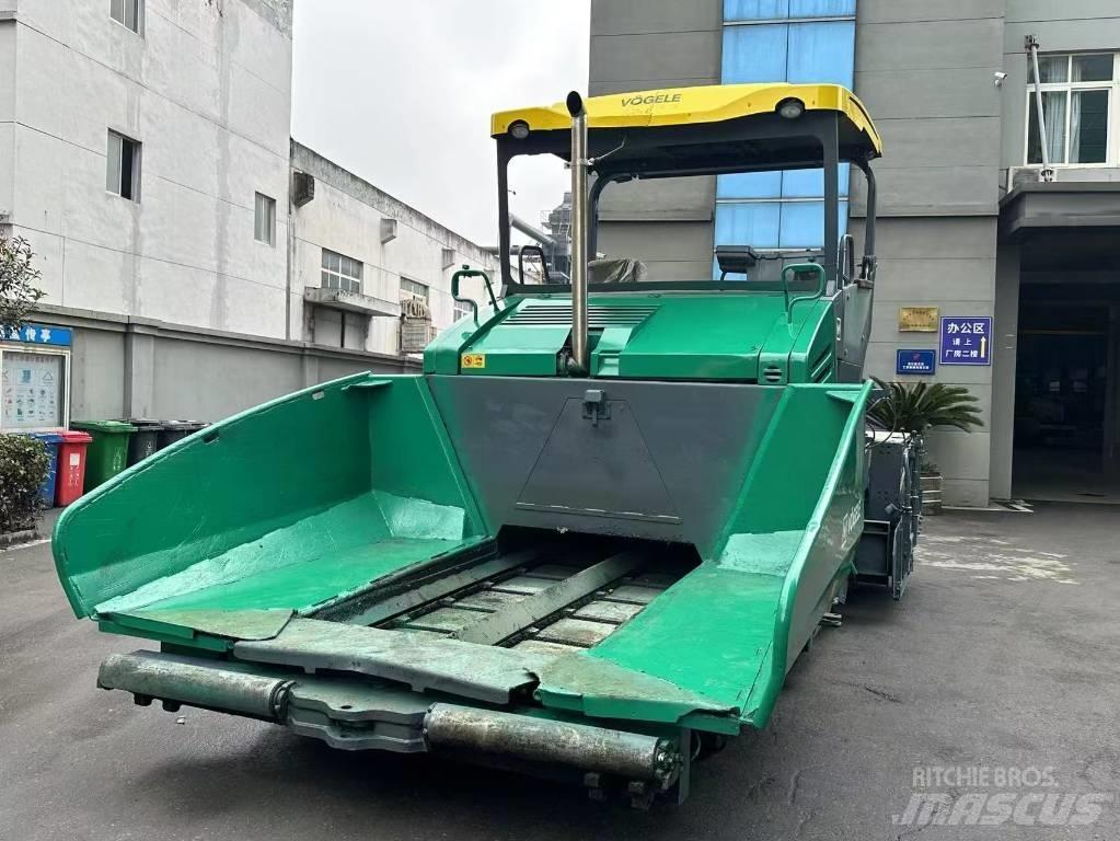 Vögele S1900-3L 瀝青攤舖機/鋪路機