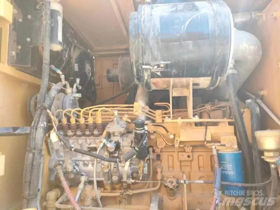 CAT 140K 平土機