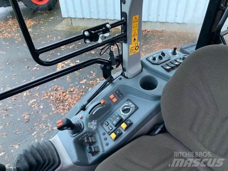 CLAAS NEXOS 240 S 曳引機