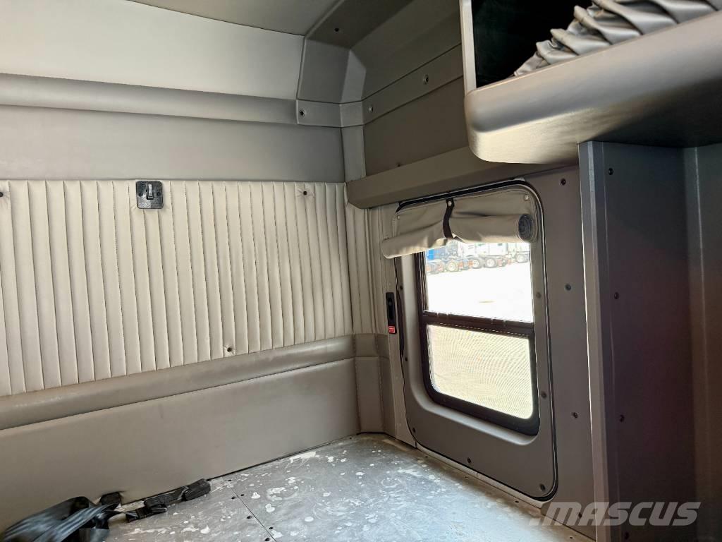 Kenworth T 800 曳引機組件