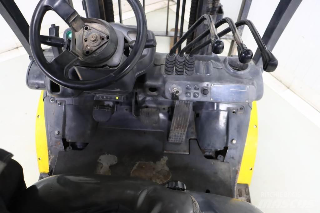 Komatsu FD25T-16 柴油卡車