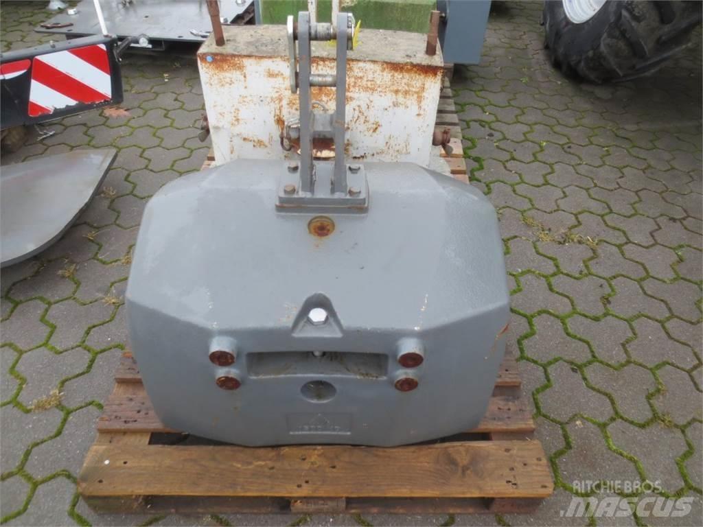 Agri CON 1500KG 草捆拖車
