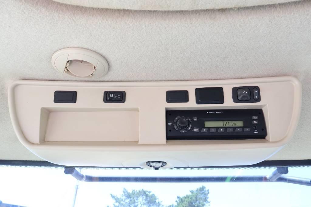 John Deere 7215 R 曳引機