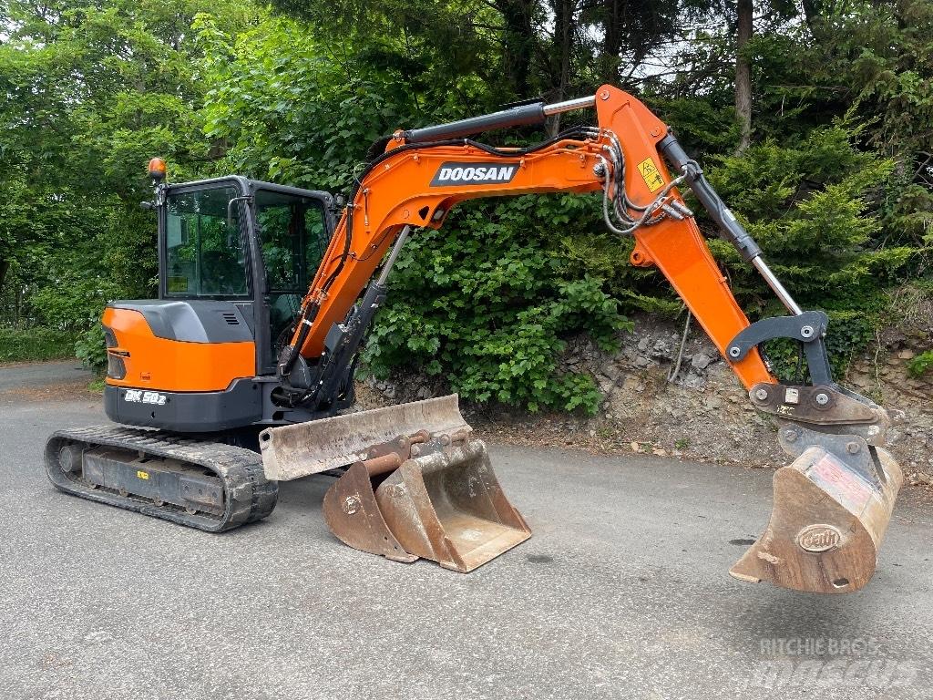 Doosan DX 50 Z 小型挖土機/掘鑿機<7t(小型挖掘機)