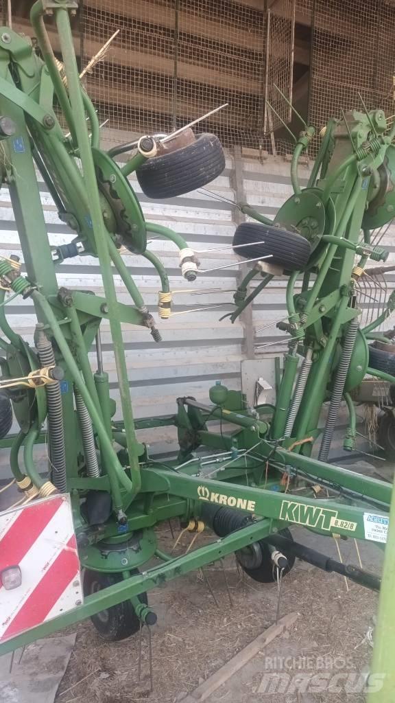 Krone KWT 882 耙與翻草機