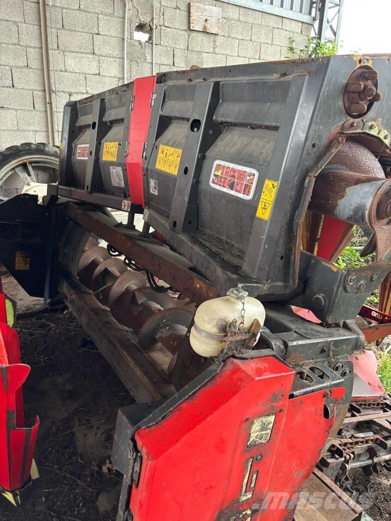 Olimac SR 8 聯合收割機頭