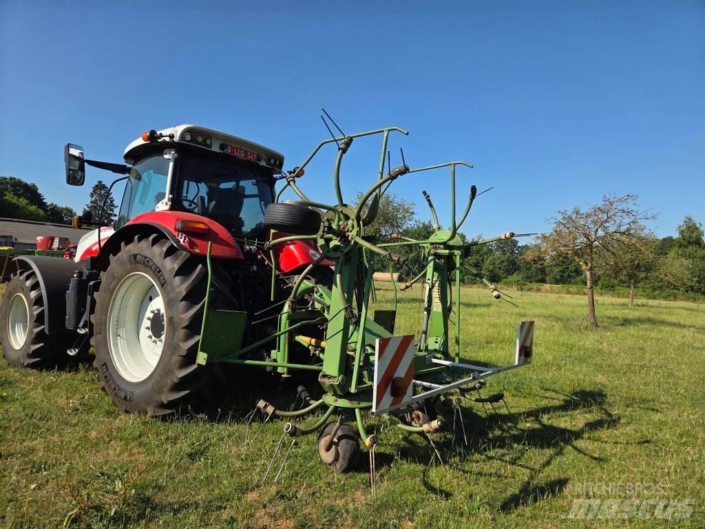 Krone KW 5.50/4x7 耙與翻草機