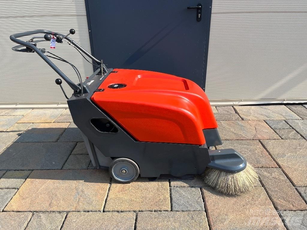 Hako B 800 掃倉機