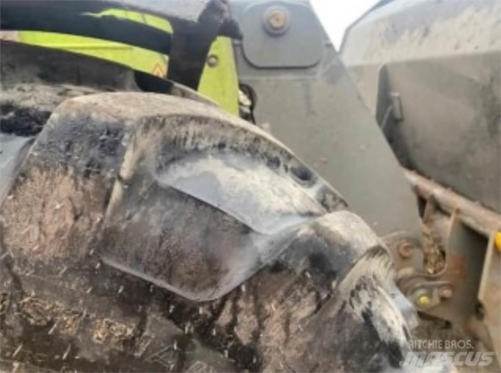 CLAAS 732 農業用伸縮臂裝載機