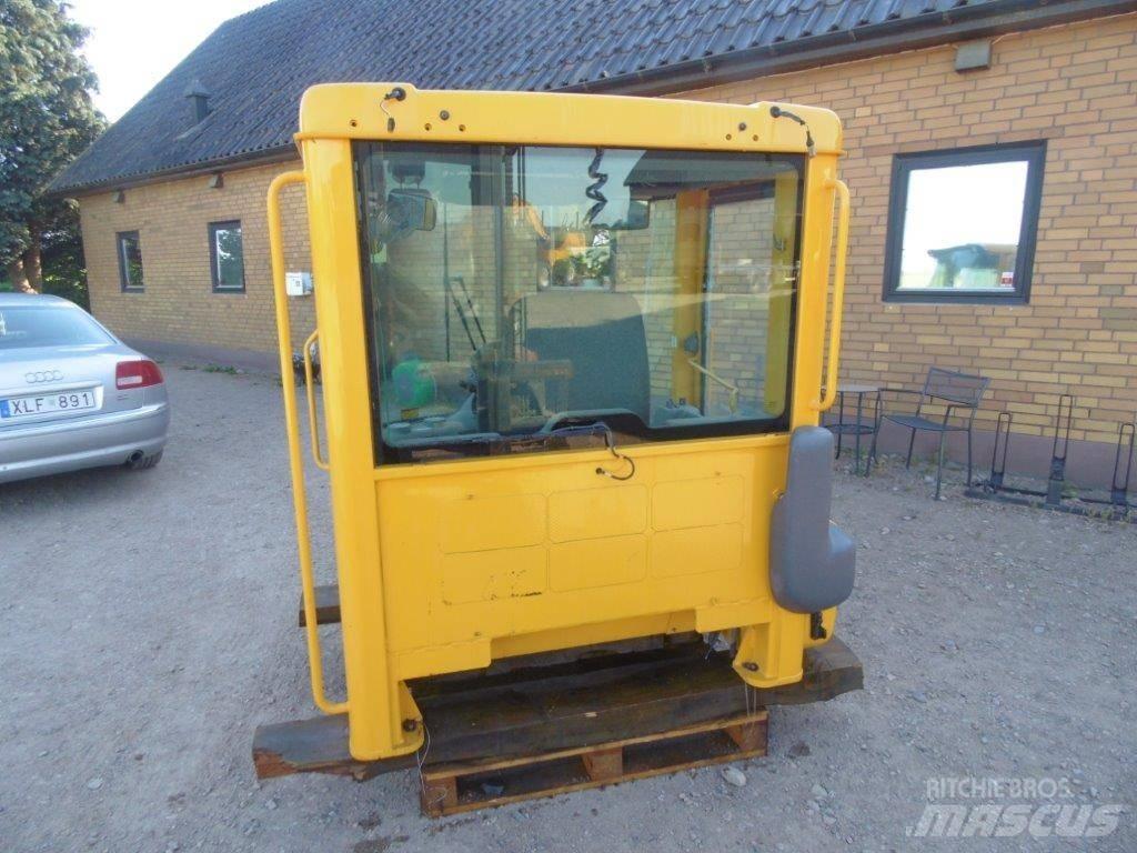 Volvo L 150 E 駕駛室與內部