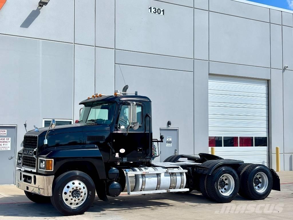 Mack Pinnacle 曳引機組件