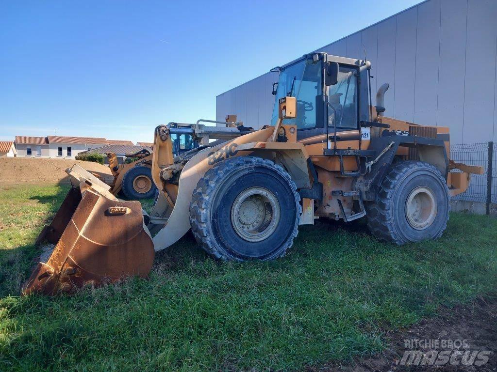 CASE 821 C 輪胎式裝載機