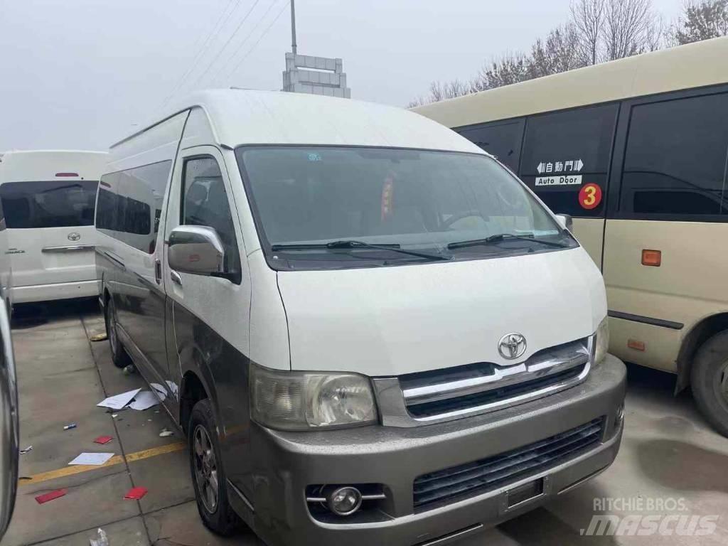 Toyota Hiace 公路客運汽車