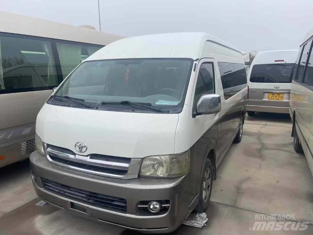 Toyota Hiace 公路客運汽車