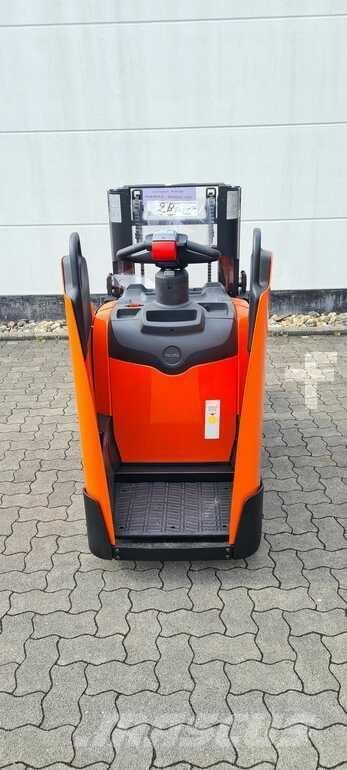 Toyota BT SPE200D 自走式堆積機