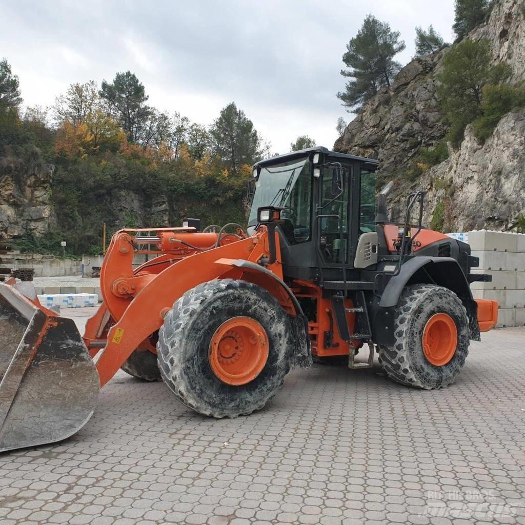 Hitachi ZW 220-5 輪胎式裝載機