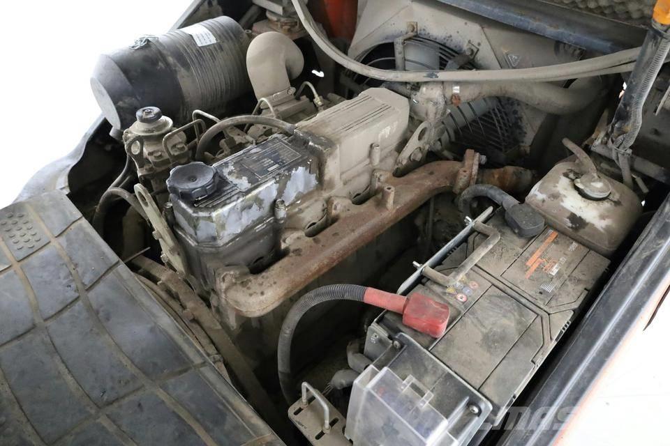 Nexen FDE-30 柴油卡車