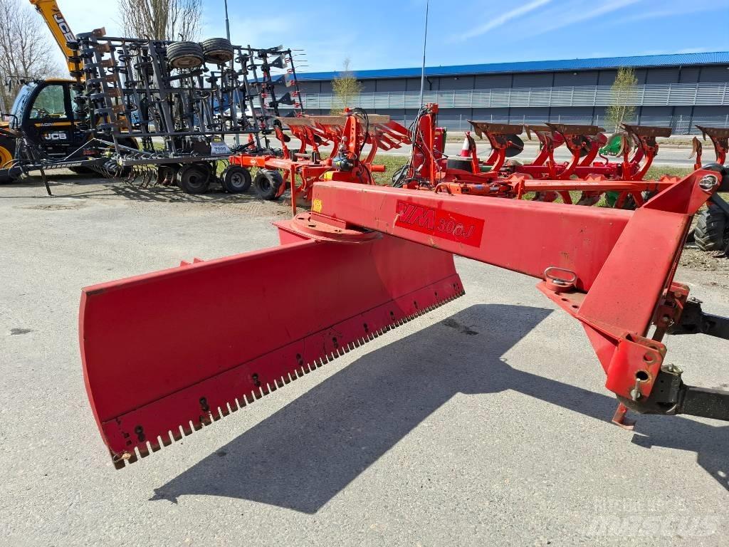 VM 300 JH 刮路機