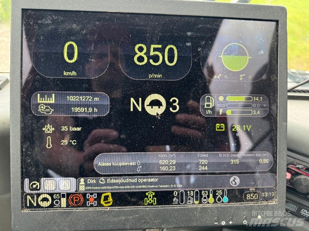 Komatsu 931.1 收穫機