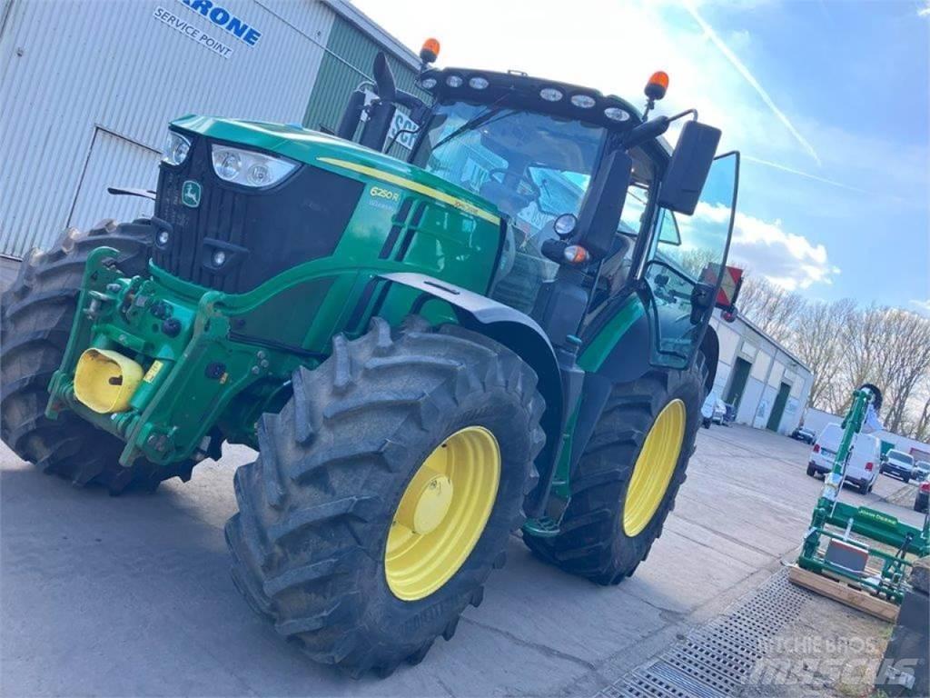 John Deere 6250R 曳引機