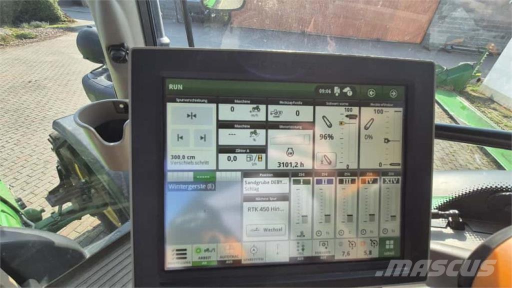 John Deere 6130R 曳引機