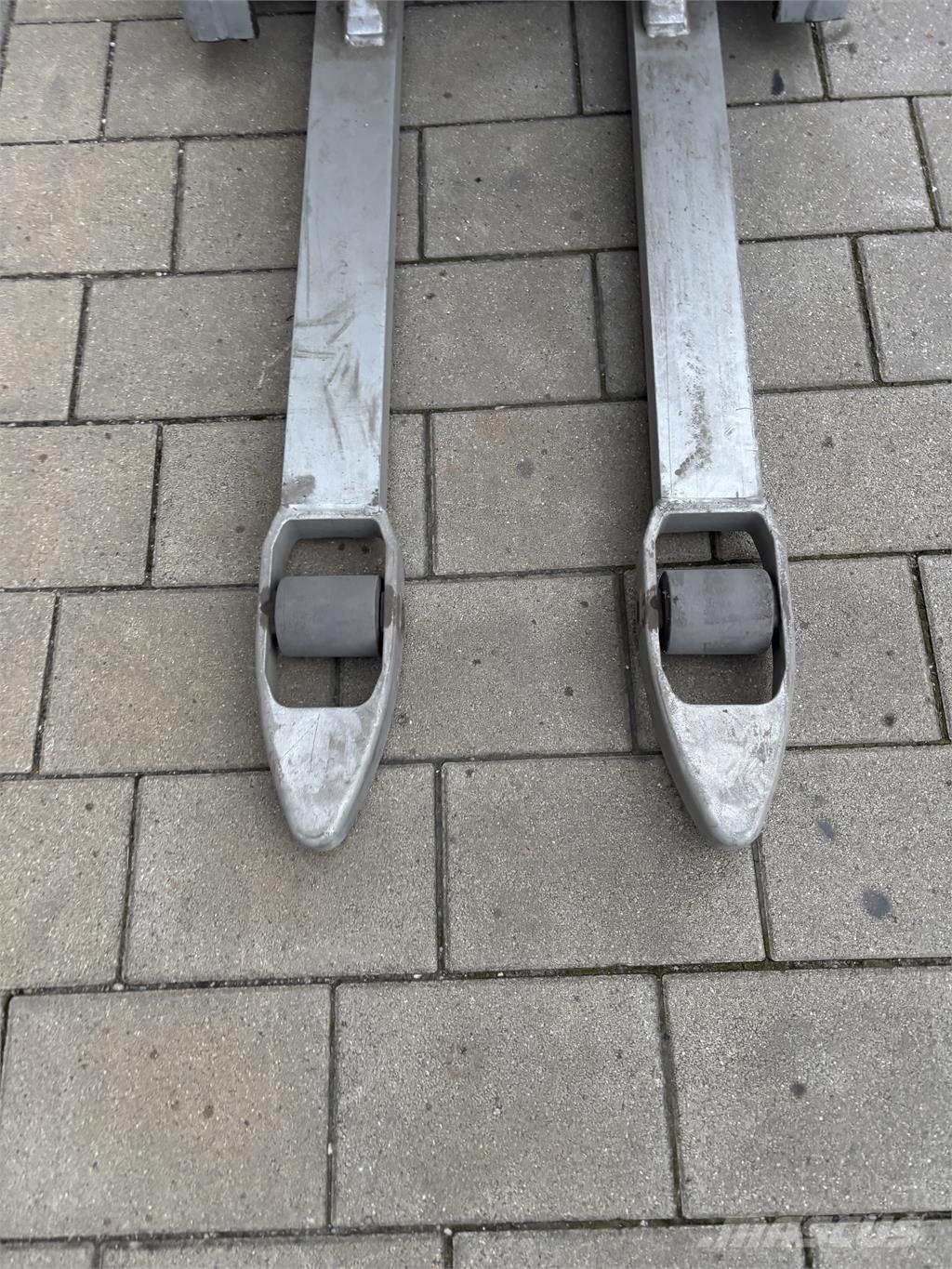 Still EXV 10 自走式堆積機