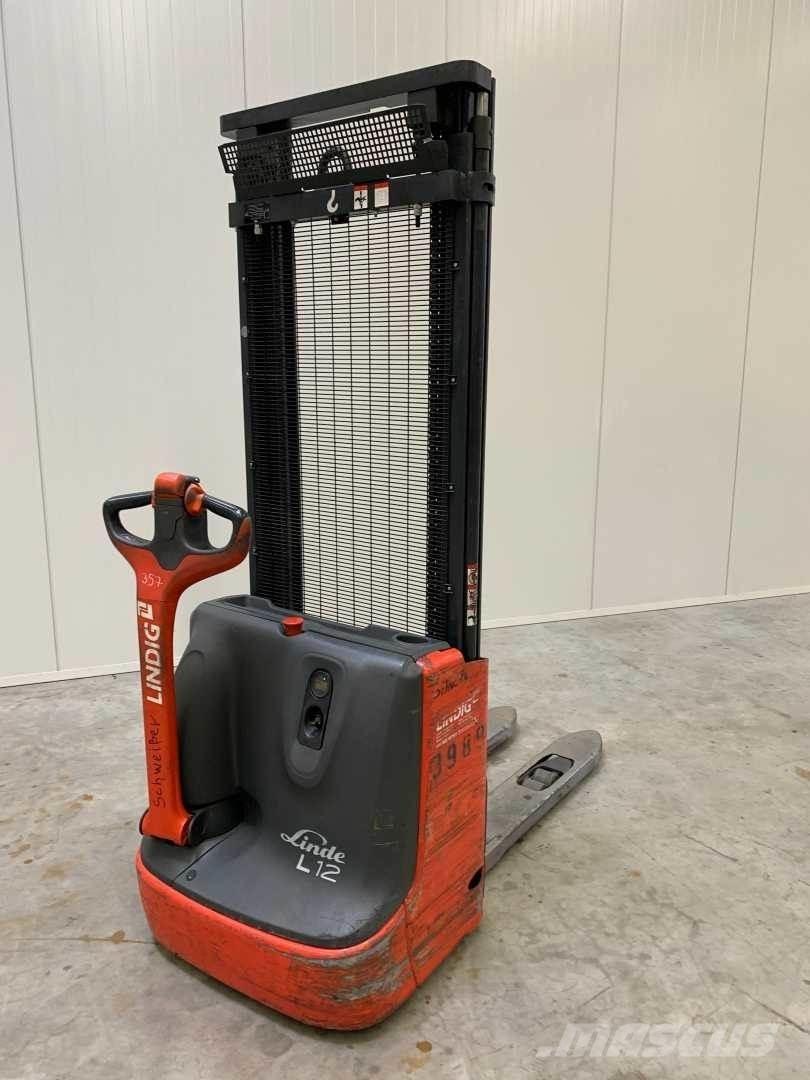 Linde L12 行走控制式堆積機