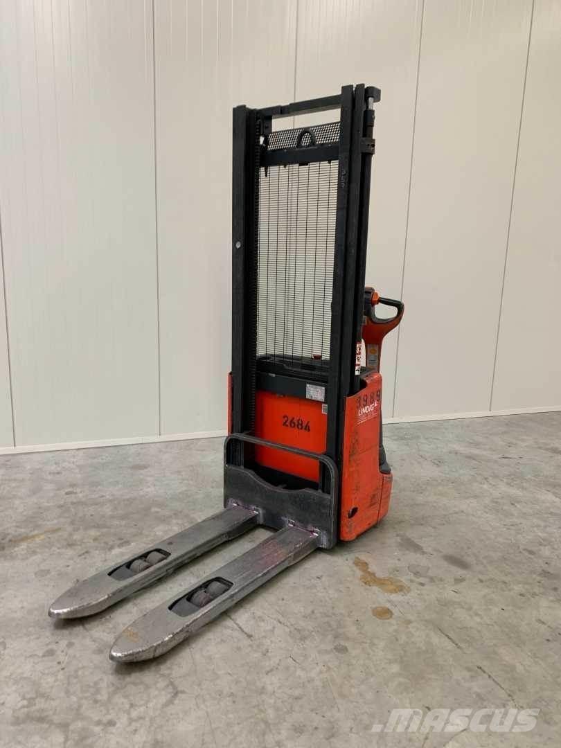 Linde L12 行走控制式堆積機