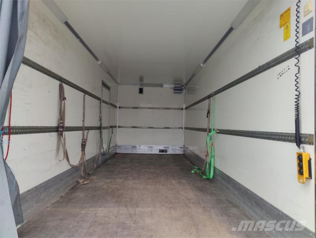 Renault Midlum 溫控卡車