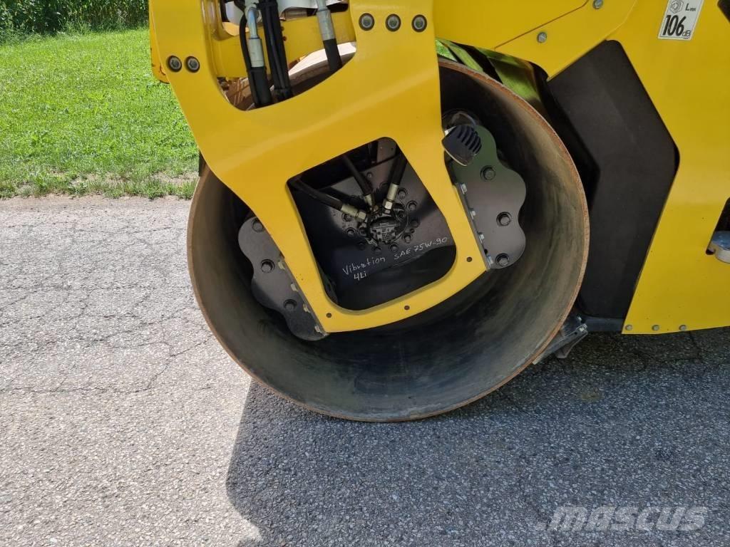 Bomag BW 151 AC-5 膠輪滾壓機