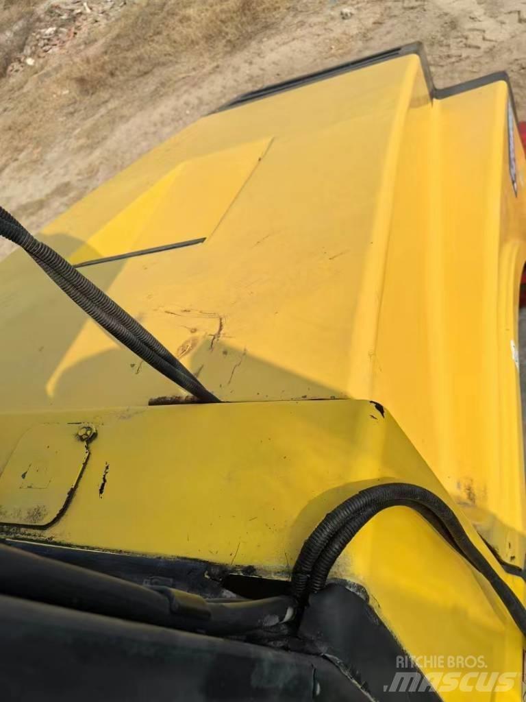 Dynapac 610AC 複合式滾壓機