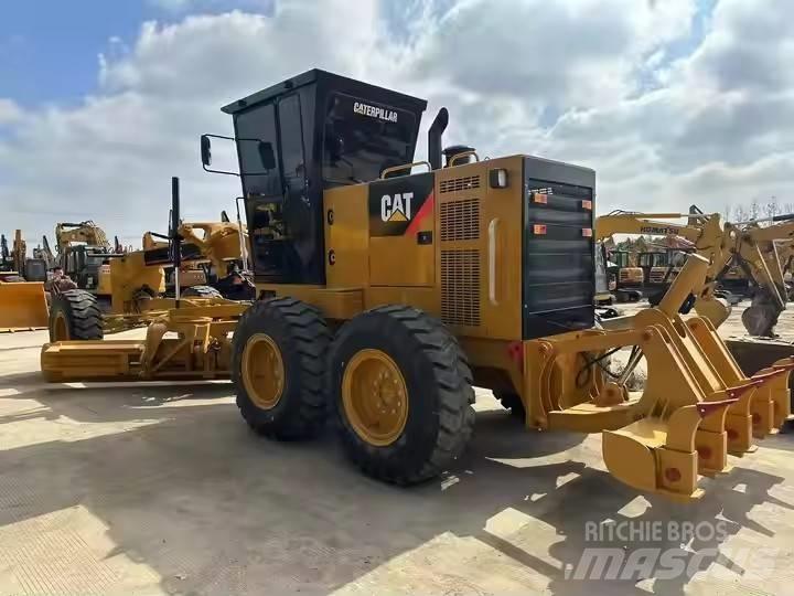 CAT 140 K 平土機