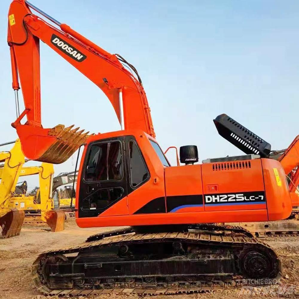 Doosan DH 225 LC-7 履帶式 挖土機/掘鑿機/挖掘機