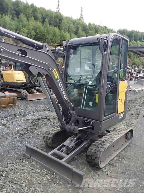 Volvo EC 20 D 小型挖土機/掘鑿機<7t(小型挖掘機)