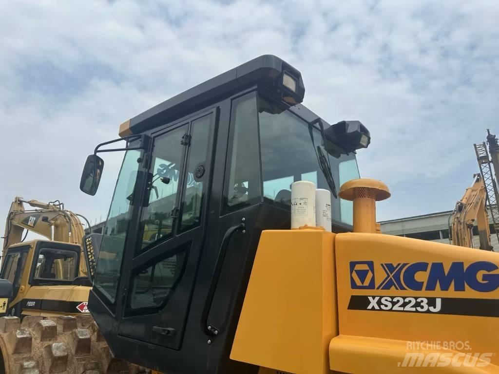 XCMG XS 223 J 單輪滾壓機