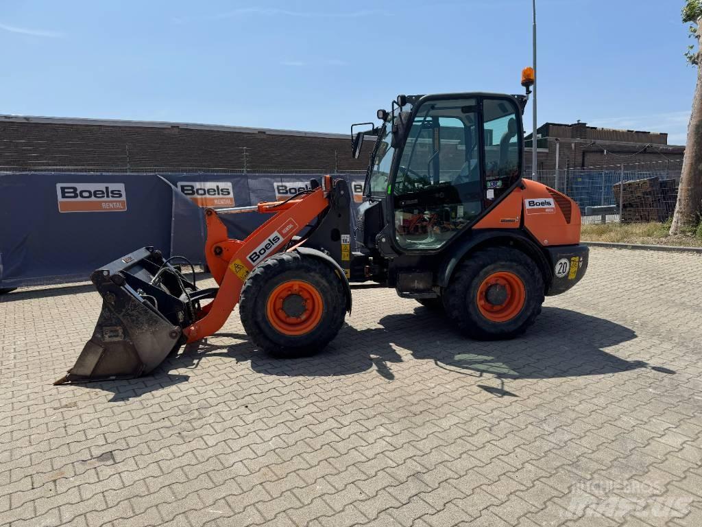 Komatsu WA70-7 輪胎式裝載機