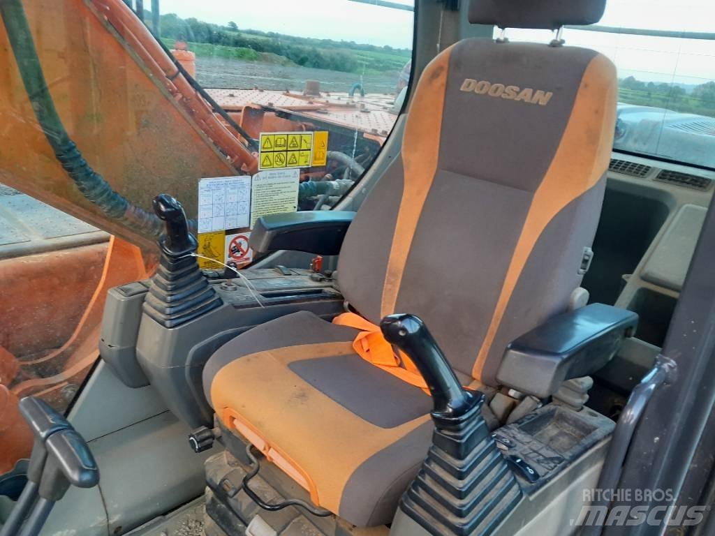 Doosan DX 225 履帶式 挖土機/掘鑿機/挖掘機
