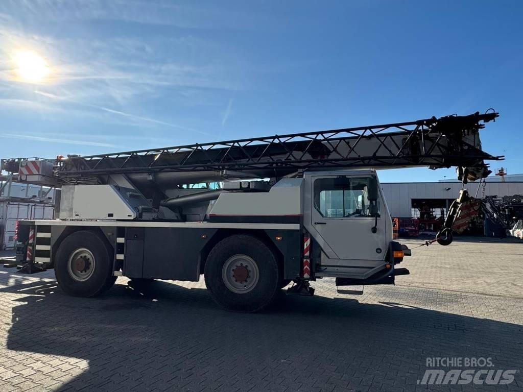 Liebherr LTM 1030-2 全路面起重機/吊車