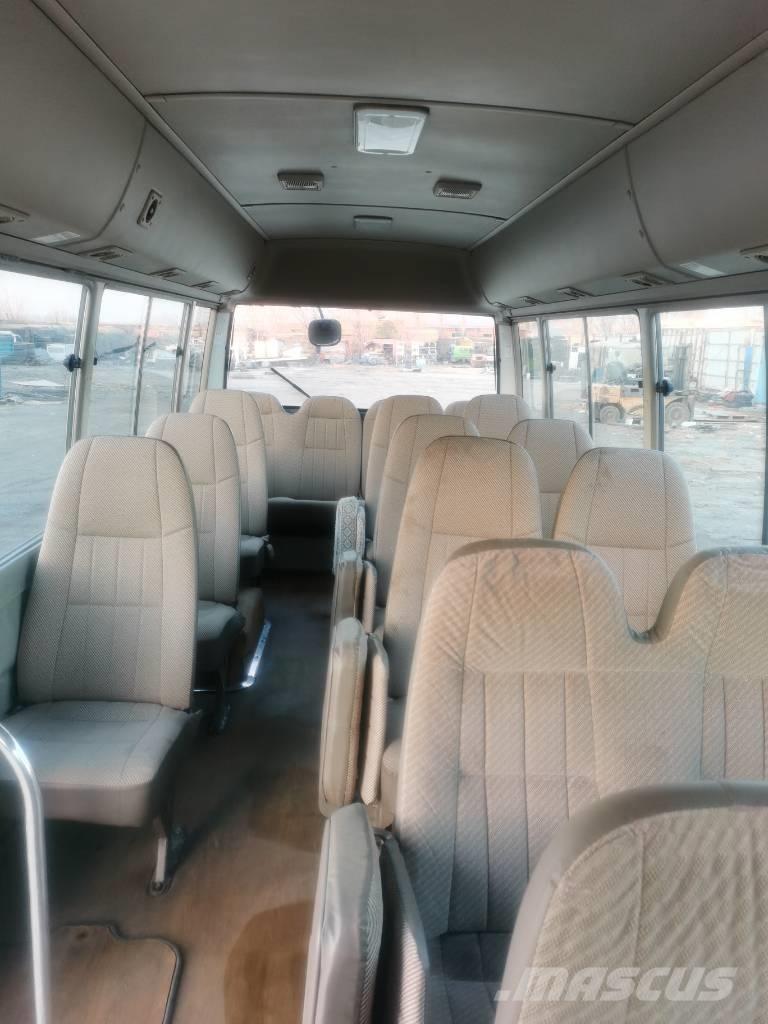 Toyota Coaster Bus 迷你巴士