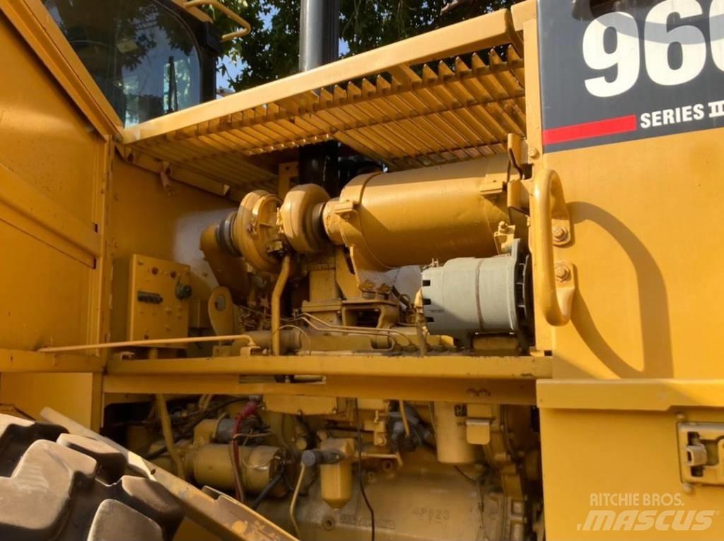 CAT 966 F II 輪胎式裝載機