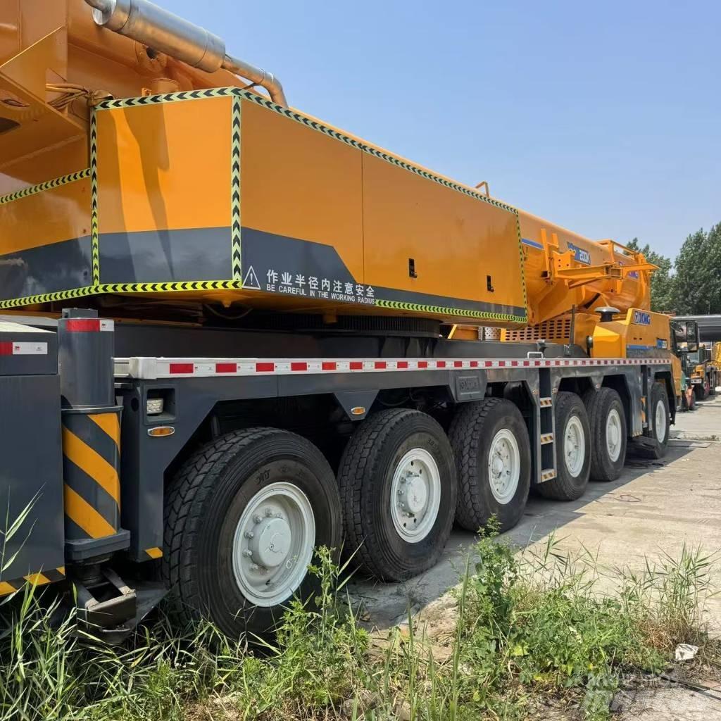 XCMG XCA 200 越野起重機