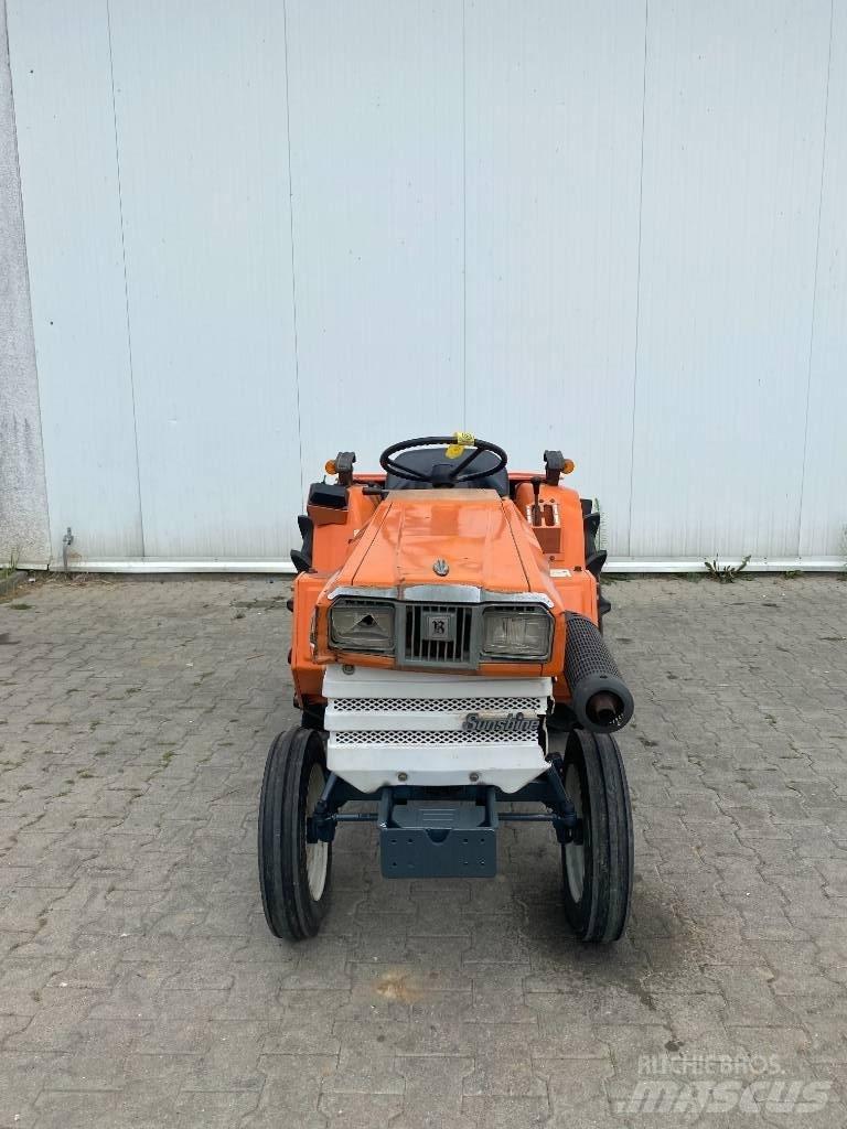 Kubota B1702-M 小型曳引機