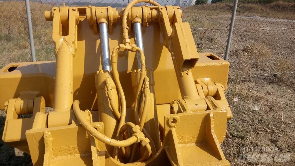 CAT D 6 底盤和懸架