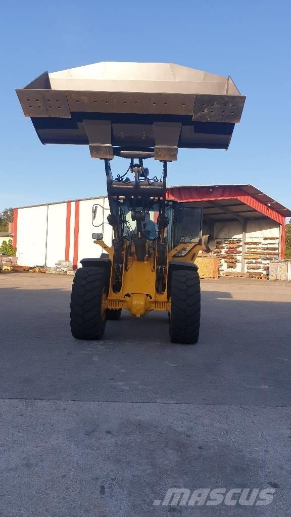 Volvo L 120 H 輪胎式裝載機