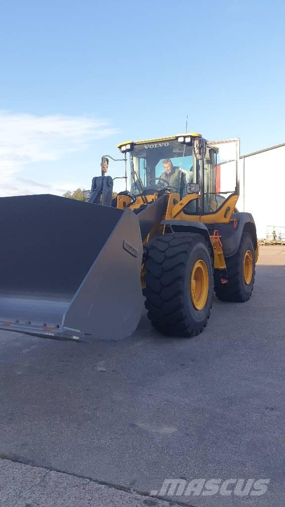 Volvo L 120 H 輪胎式裝載機