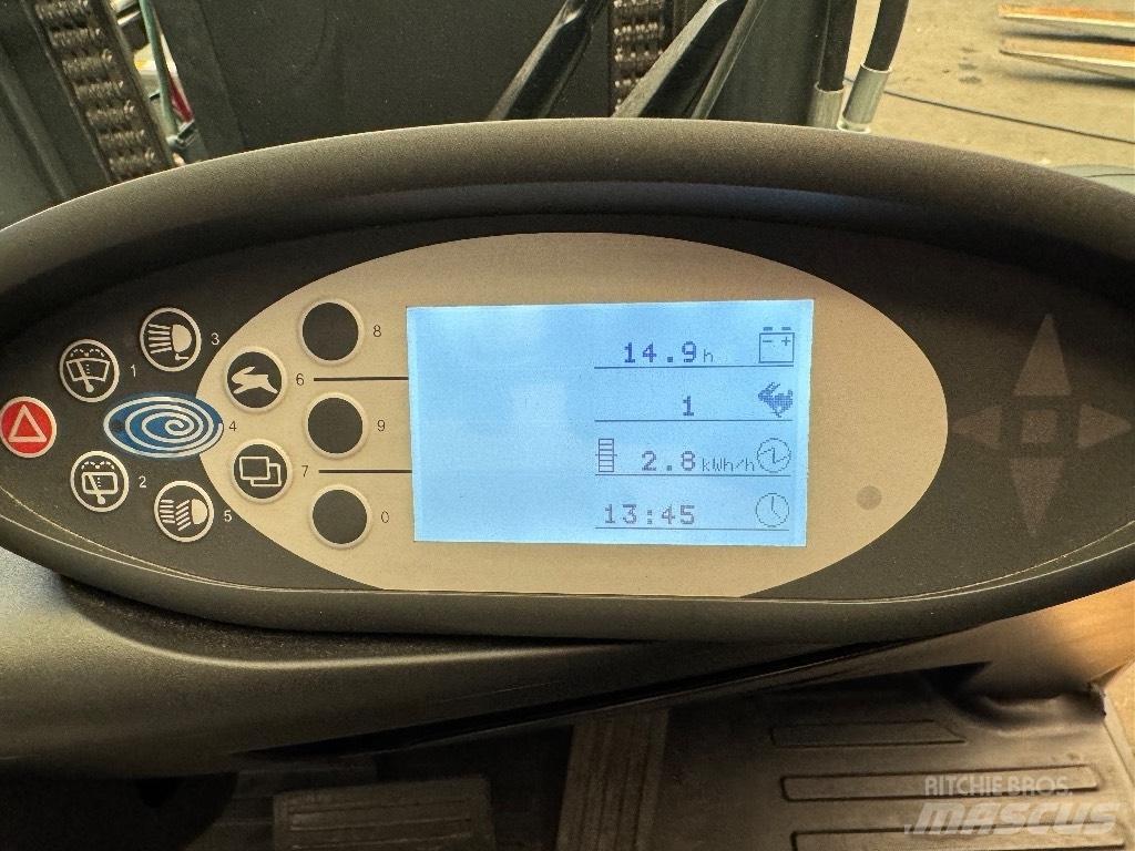 Still RX60-35 電動堆高機