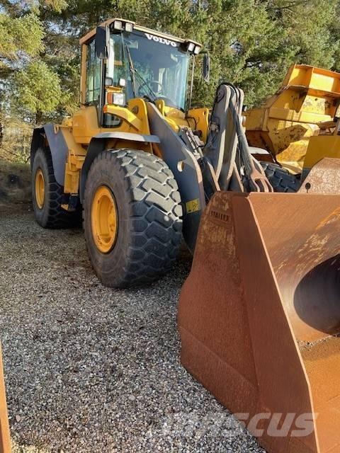 Volvo L120F 輪胎式裝載機